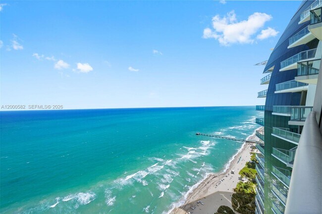 Building Photo - 17121 Collins Ave