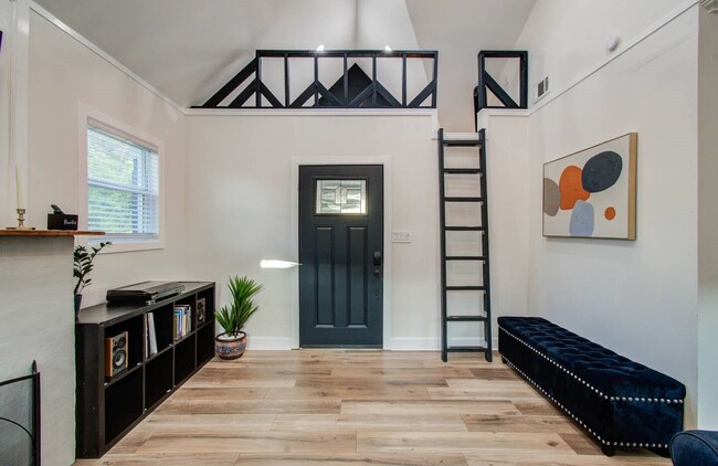 Building Photo - 5312 Jefferson St