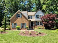 Building Photo - 112 Elm Lake Way