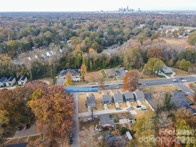 Building Photo - 1241 Eastway Dr