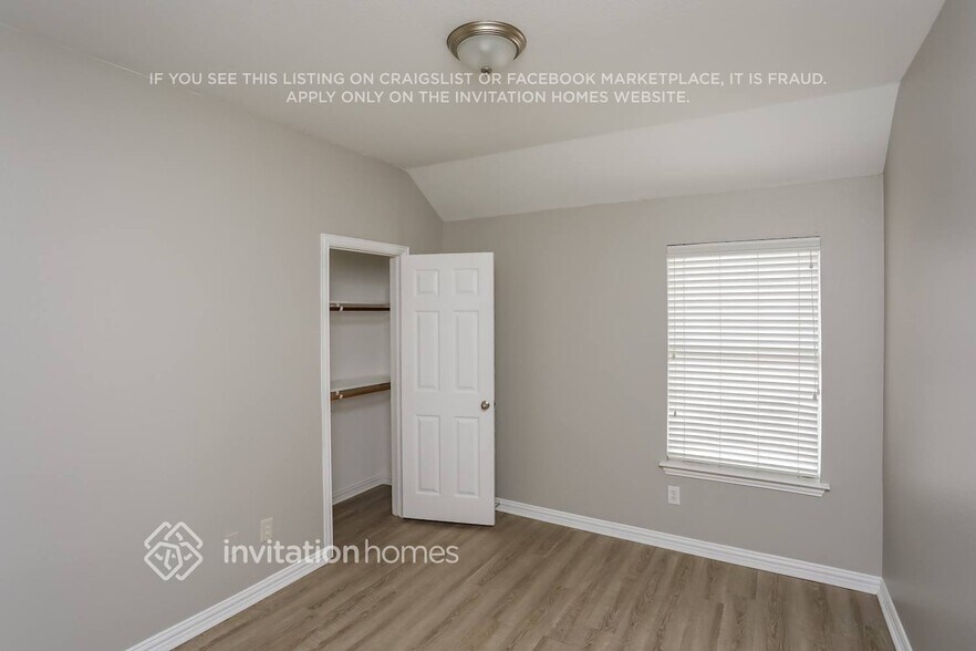 Building Photo - 1014 Spinnaker Dr