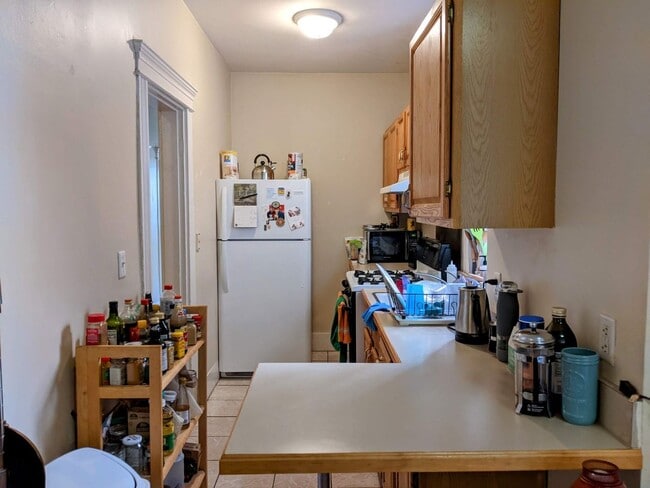 Building Photo - Amazing 3 bed in Coolidge Corner...