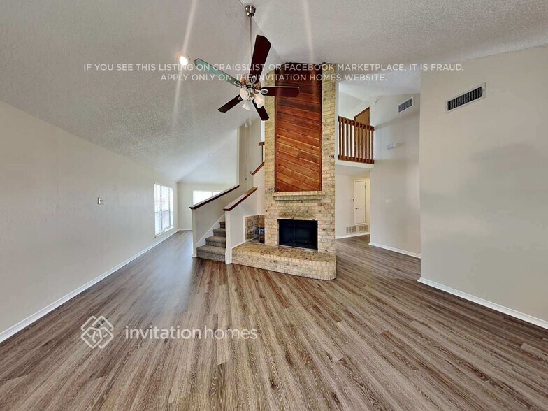 Building Photo - 2113 Stein Way