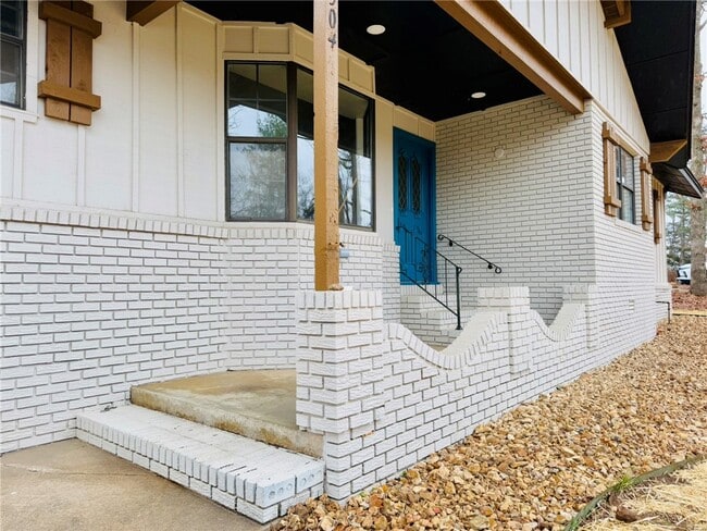 Building Photo - 1304 NW 10th St