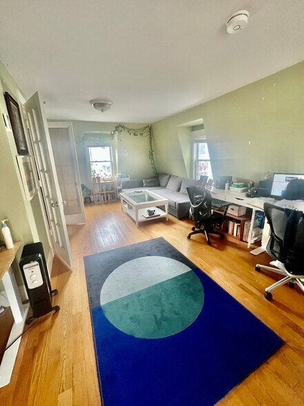 Building Photo - 30 Mt Vernon St