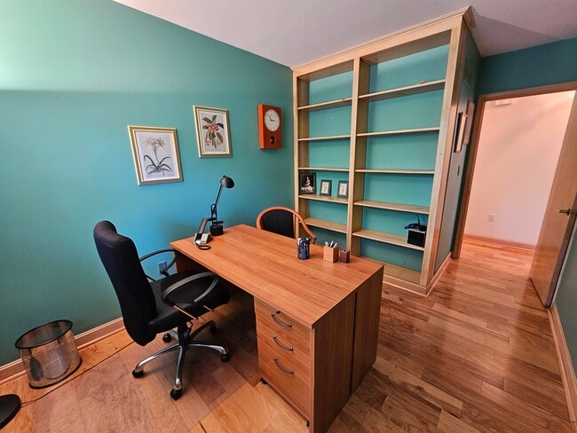 Building Photo - 5 Autumn Hill Ct