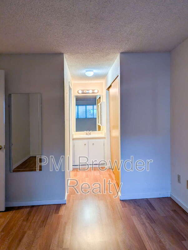 Building Photo - 19851 25th Ave NE