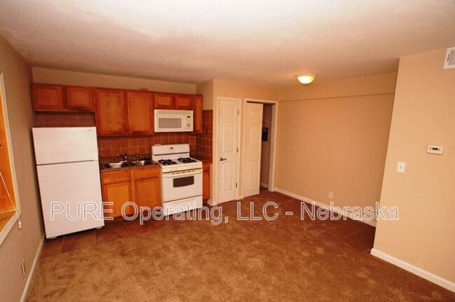 Building Photo - 612-616-616 N 46th St