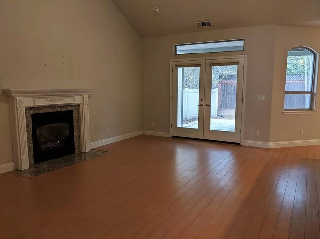 Building Photo - 1043 Diamante Robles Ct