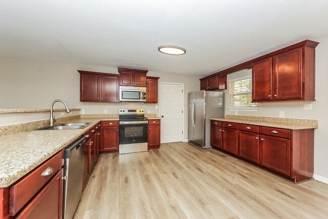 Building Photo - 2010 Slayton Dr