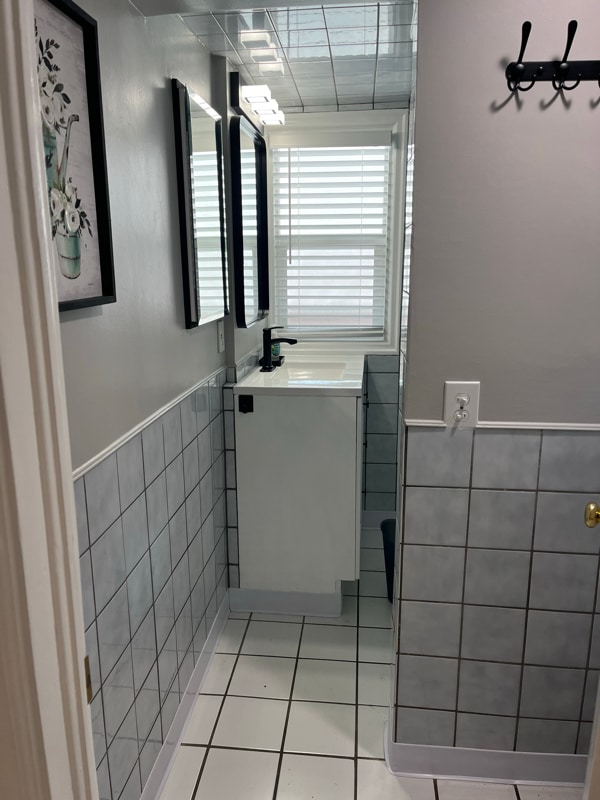 Building Photo - 670 E Fairfield St