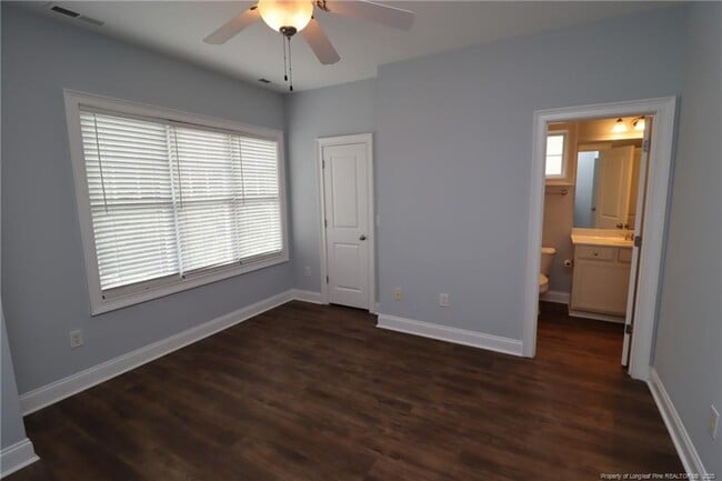 Building Photo - 5013 Sunny Creek Ln