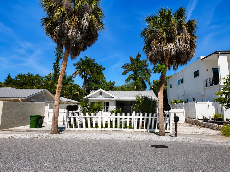 Building Photo - 3524 Bay Shore Rd