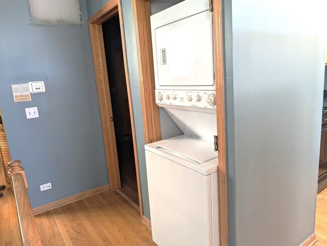 Building Photo - 515 S Campbell Ave