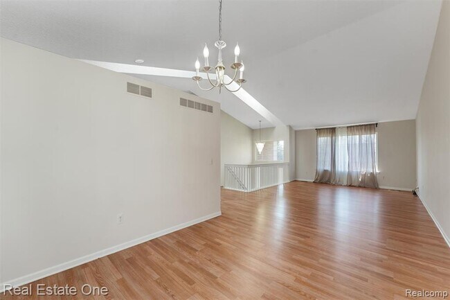 Building Photo - 4721 Carrington Dr