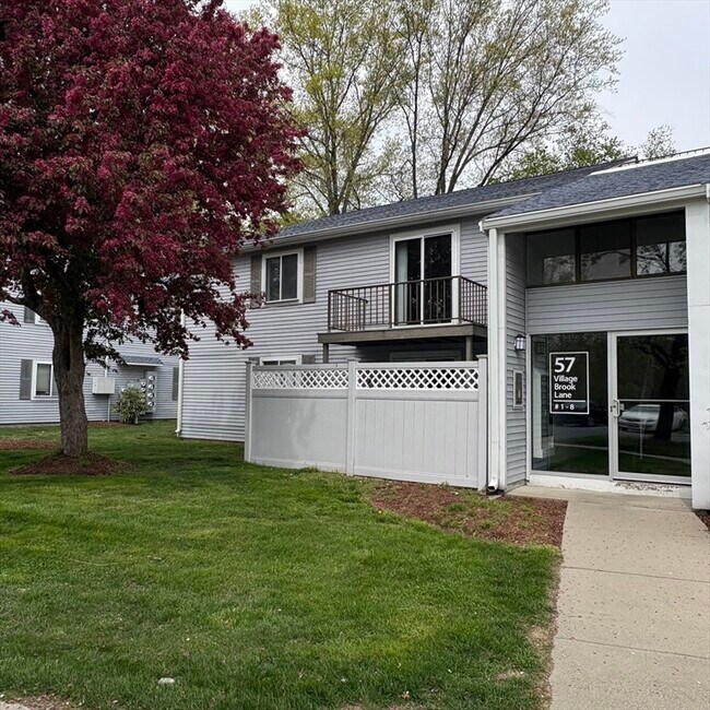 Building Photo - 57 Village Brook Ln
