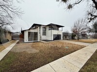Building Photo - 3756 Seguin Dr