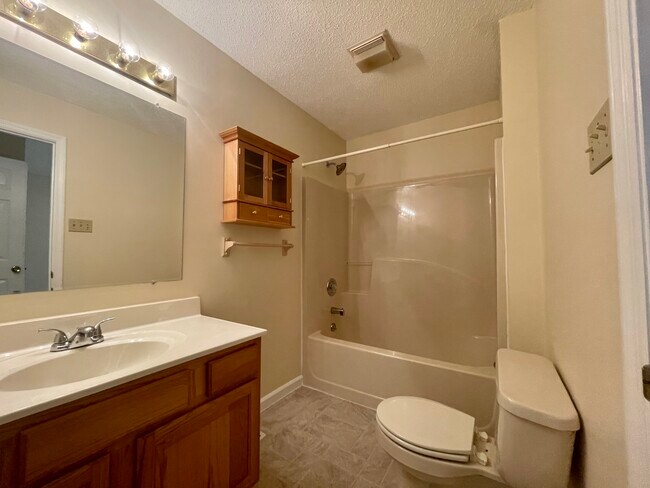 Building Photo - 7224 Howard Bennett Way