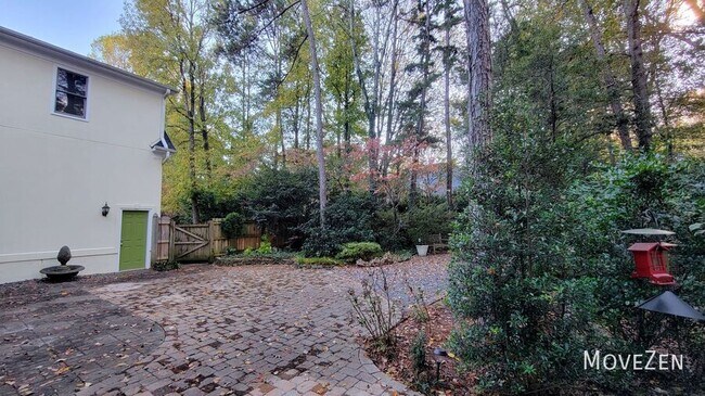 Building Photo - 5630 Colony Crossing Dr