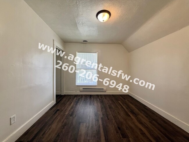 Building Photo - 3113 S Harrison St
