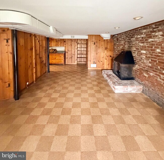 Building Photo - 3125 N Nottingham St