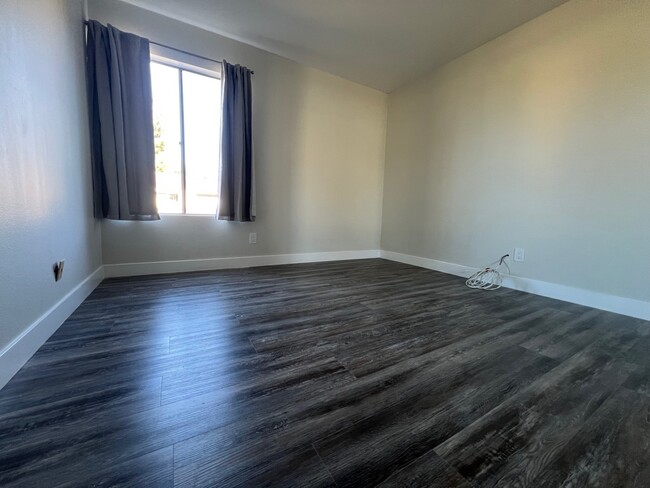 Guest Bedroom - 8034 Linda Vista Rd