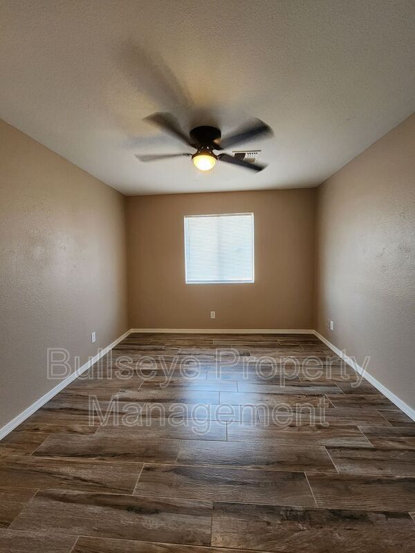 Building Photo - 143 S Doran