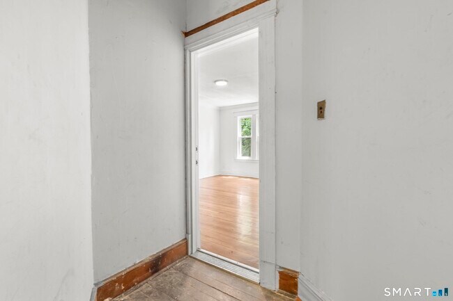 Building Photo - 132 Bunker Hill Ave