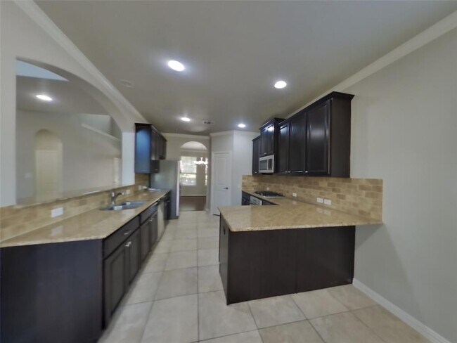 Building Photo - 1913 Colony Glen Ln