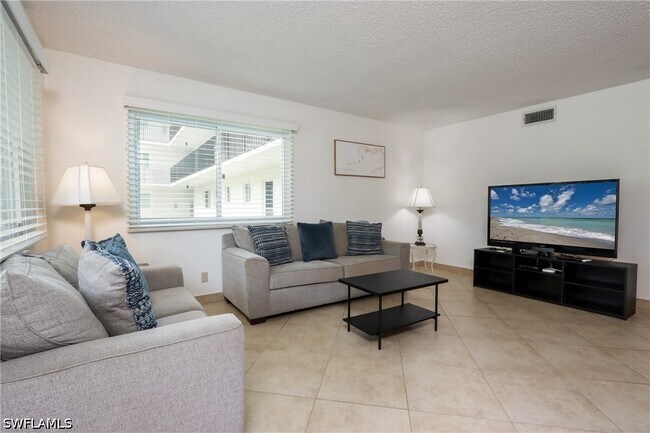 Building Photo - 766 Central Ave