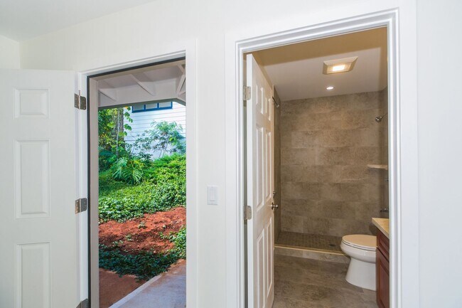 Building Photo - Newly built 2 bedroom 2 full bath full size kitchen + living area detached SFH Aiea Heights