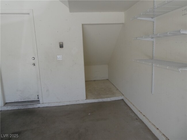 Building Photo - 6504 Blessed Thistle Ave