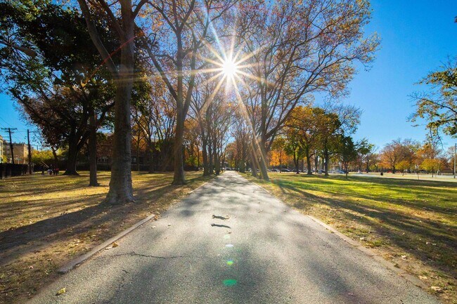 Building Photo - 126 Delaware Ave