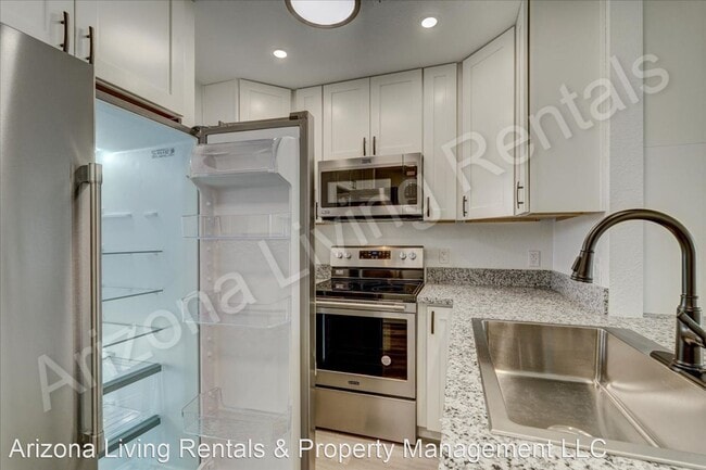 Building Photo - 1 br, 1 bath House - 1720 Bahama Avenue B4