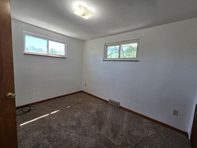 Building Photo - 6388 Saltsburg Rd