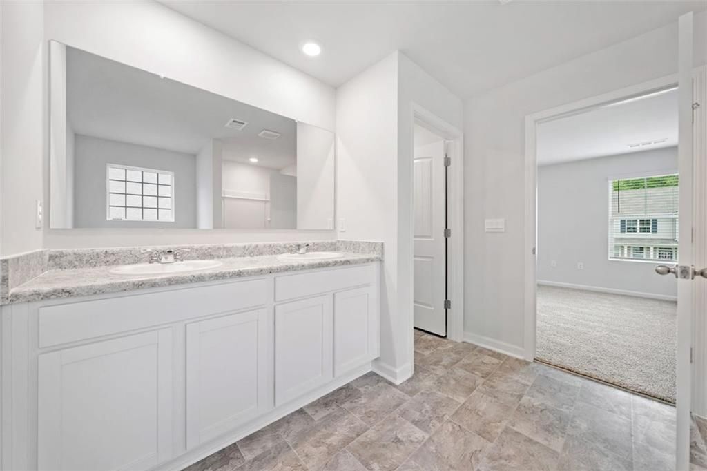 Building Photo - 283 White Cedar Dr