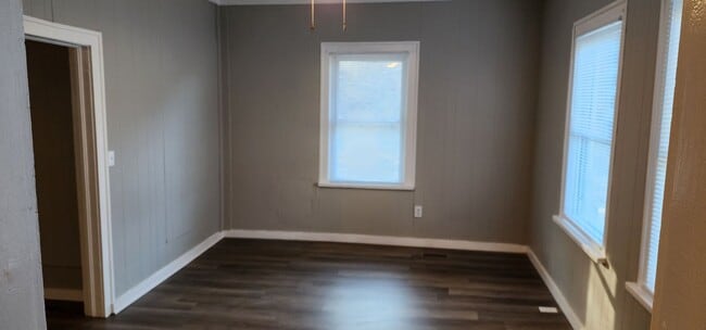 Building Photo - Home For Rent in Newport, TN