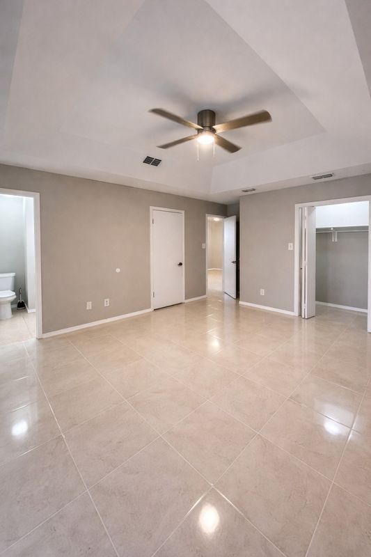 Building Photo - 2401 S Jackson Rd