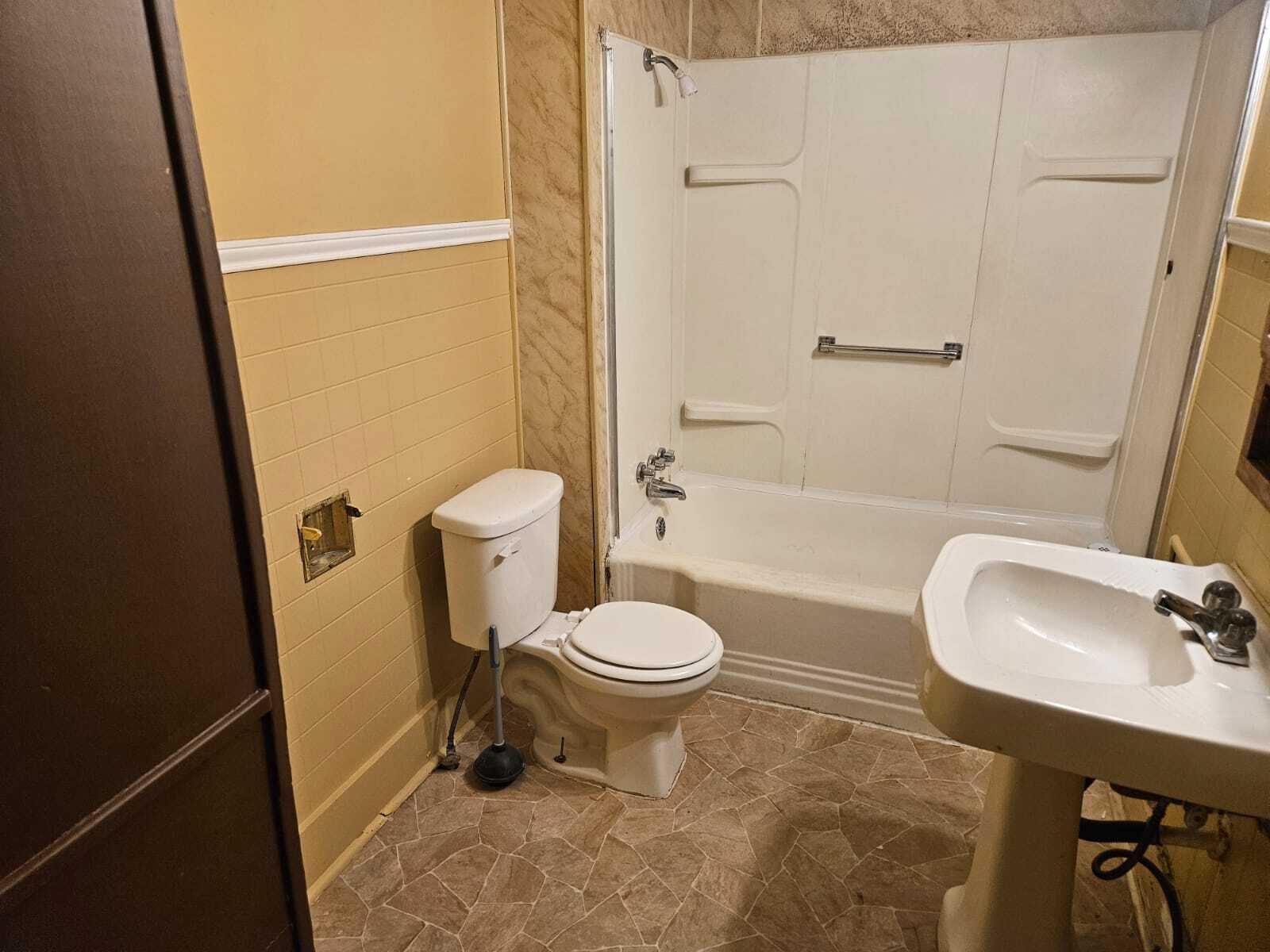 Building Photo - 1723 W 18th St