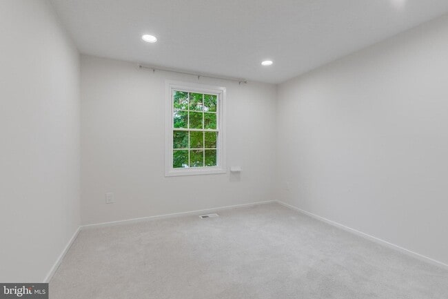 Building Photo - 9410 Onion Patch Dr