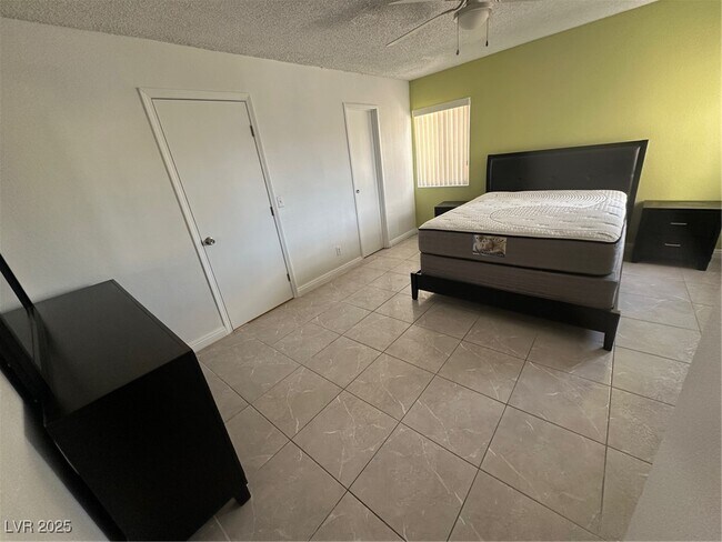 Building Photo - 1364 Pattee Cir