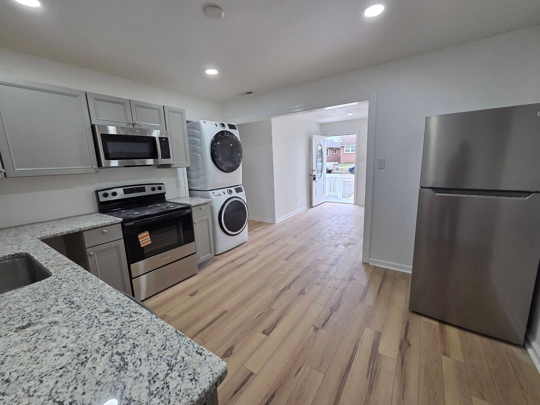 Building Photo - 5506 Campbell Ave