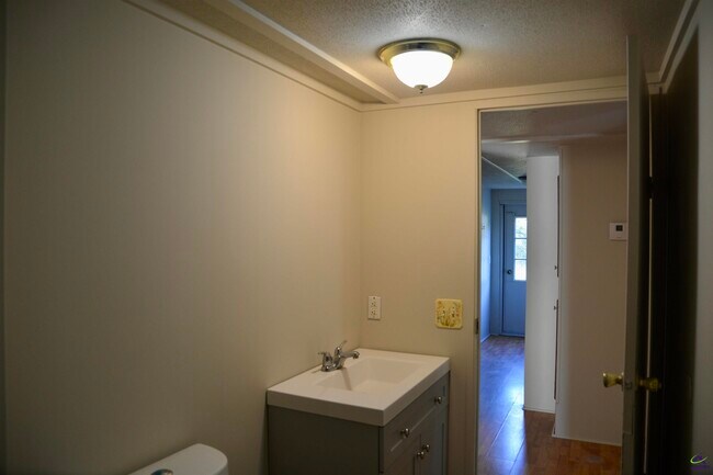 Building Photo - 111 Brighton Dr