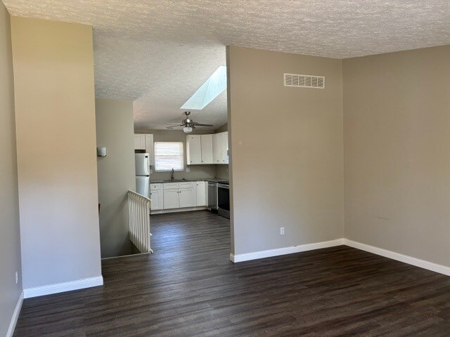 Building Photo - 2279 Joshua Cir