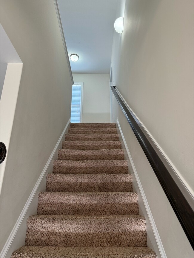 Building Photo - 207 Craftsman Dr