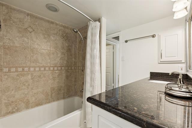 Building Photo - 2201 Wolf St