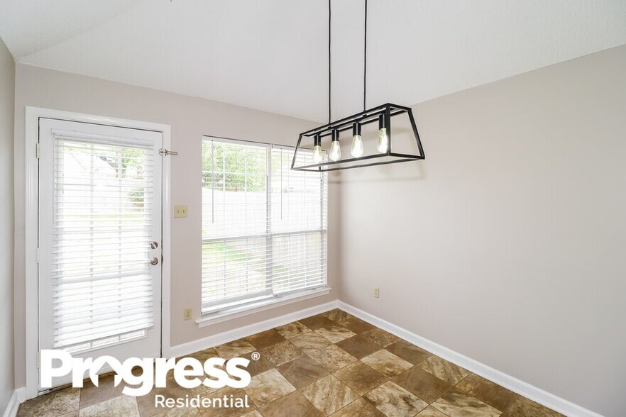 Building Photo - 1244 Breezy Gate Dr