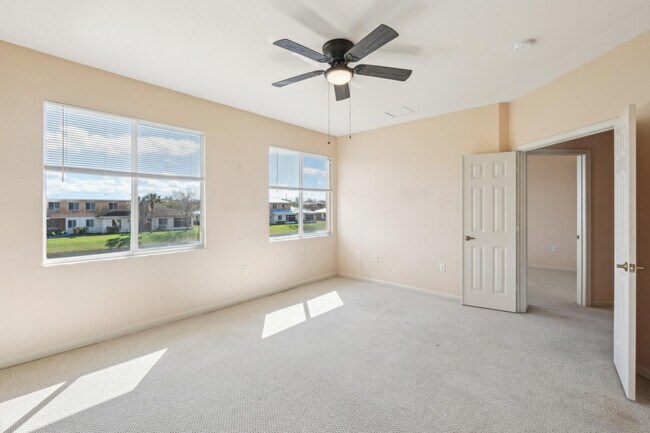 Building Photo - 2584 Stockbridge Square SW