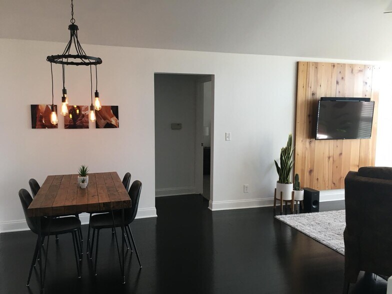 Dining/Living Room - 5294 Brookemonte Cir