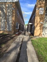 Building Photo - 7011 S East End Ave